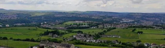 huddersfield landscape, huddersfield area guide, living in huddersfield, locksmiths huddersfield